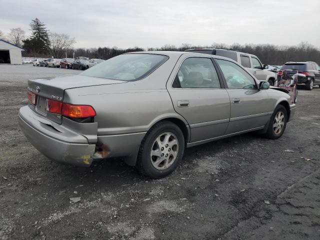 Photo 2 VIN: 4T1BF28K7YU101772 - TOYOTA CAMRY 