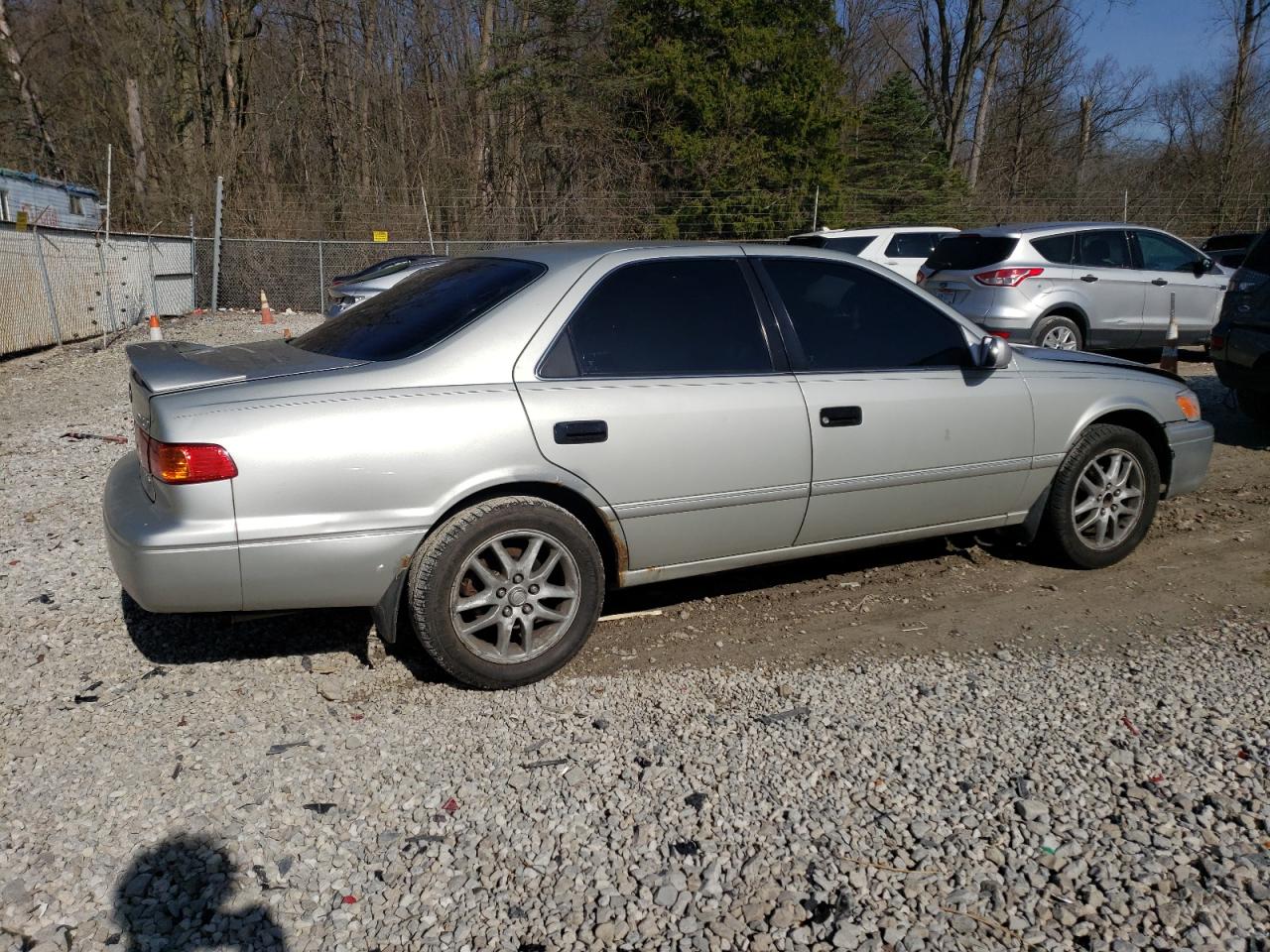 Photo 2 VIN: 4T1BF28K8YU099143 - TOYOTA CAMRY 