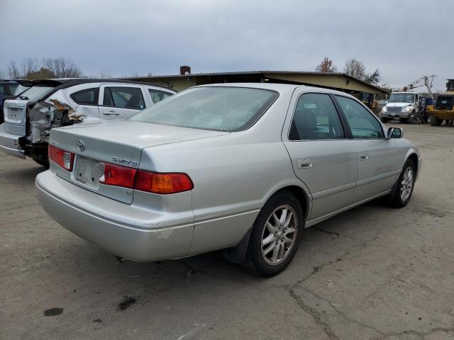 Photo 2 VIN: 4T1BF28K8YU106561 - TOYOTA CAMRY 