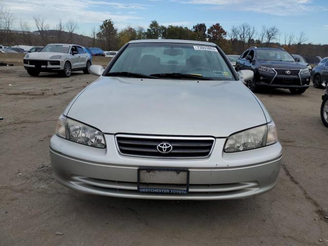 Photo 4 VIN: 4T1BF28K8YU106561 - TOYOTA CAMRY 