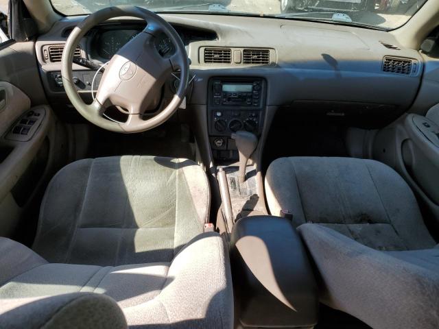 Photo 7 VIN: 4T1BF28K9YU090922 - TOYOTA CAMRY LE 