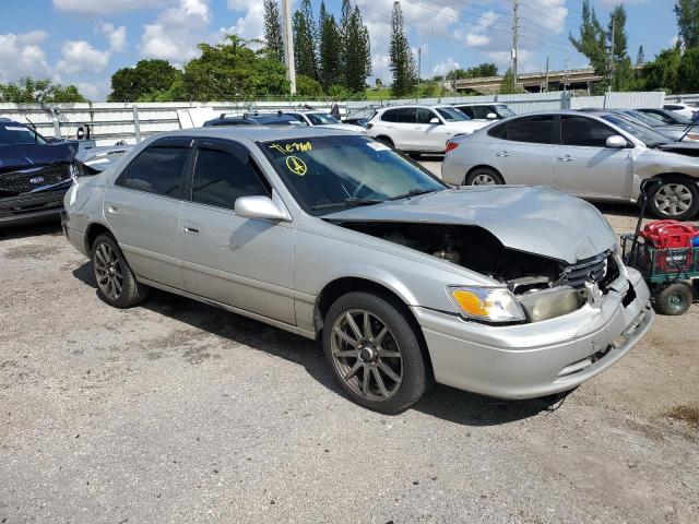 Photo 3 VIN: 4T1BF28K9YU096347 - TOYOTA CAMRY LE 