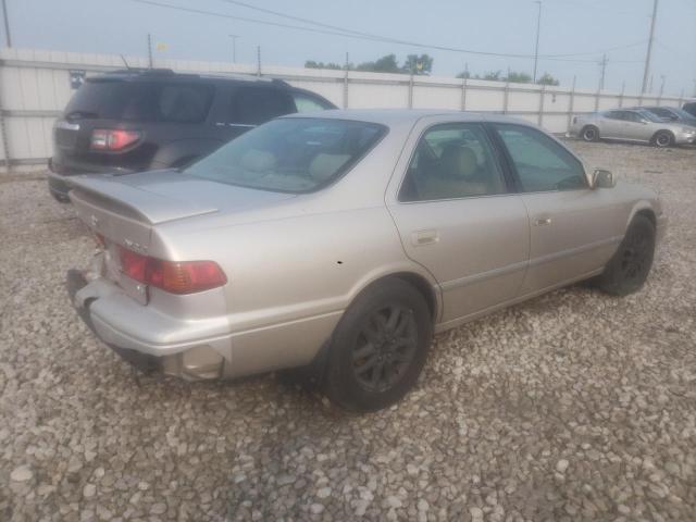 Photo 2 VIN: 4T1BF28K9YU940791 - TOYOTA CAMRY 