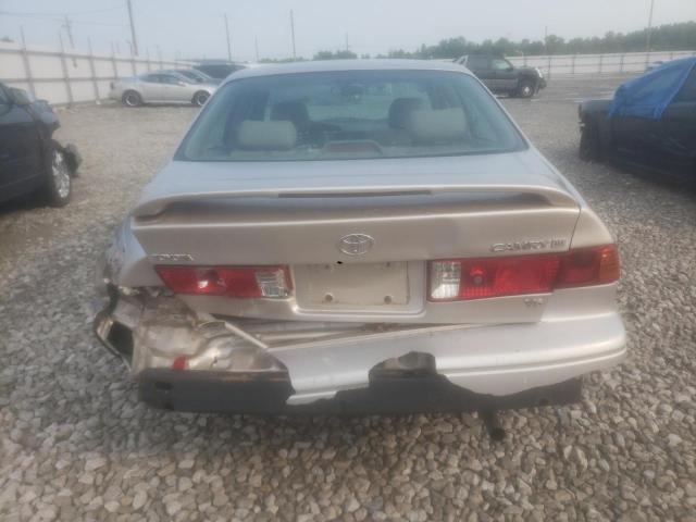 Photo 5 VIN: 4T1BF28K9YU940791 - TOYOTA CAMRY 