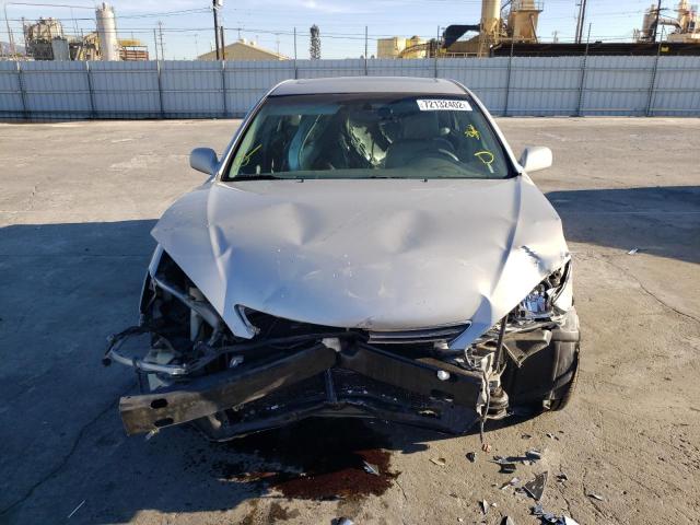 Photo 4 VIN: 4T1BF30K05U105871 - TOYOTA CAMRY LE 