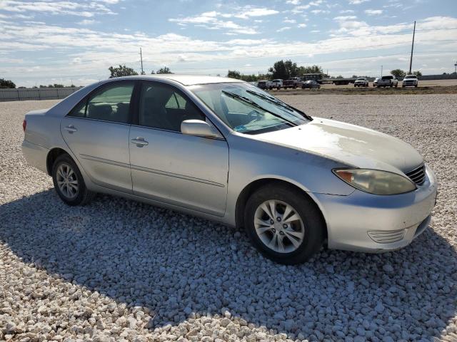 Photo 3 VIN: 4T1BF30K05U110259 - TOYOTA CAMRY LE 