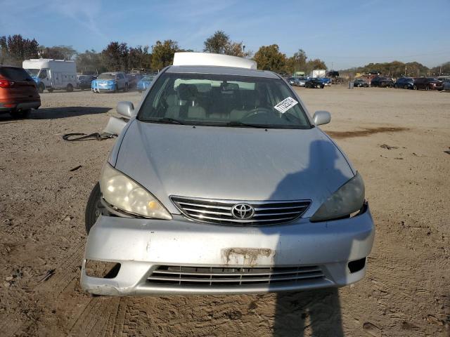 Photo 4 VIN: 4T1BF30K06U635338 - TOYOTA CAMRY LE 