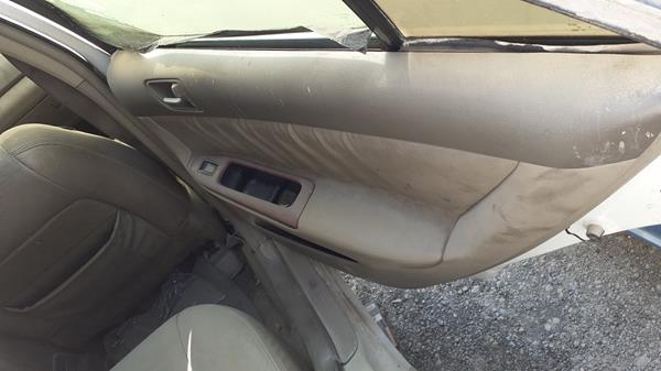 Photo 21 VIN: 4T1BF30K15U093018 - TOYOTA CAMRY 