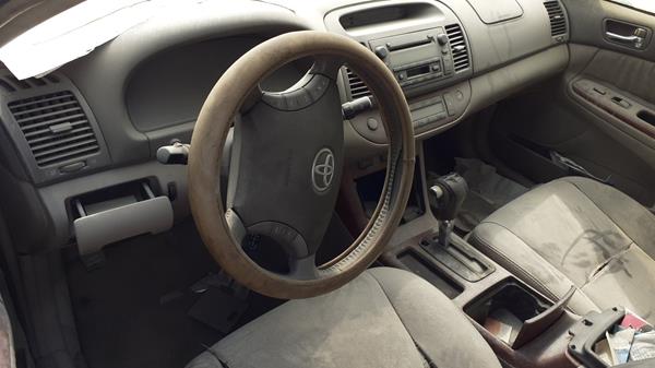 Photo 9 VIN: 4T1BF30K15U093018 - TOYOTA CAMRY 