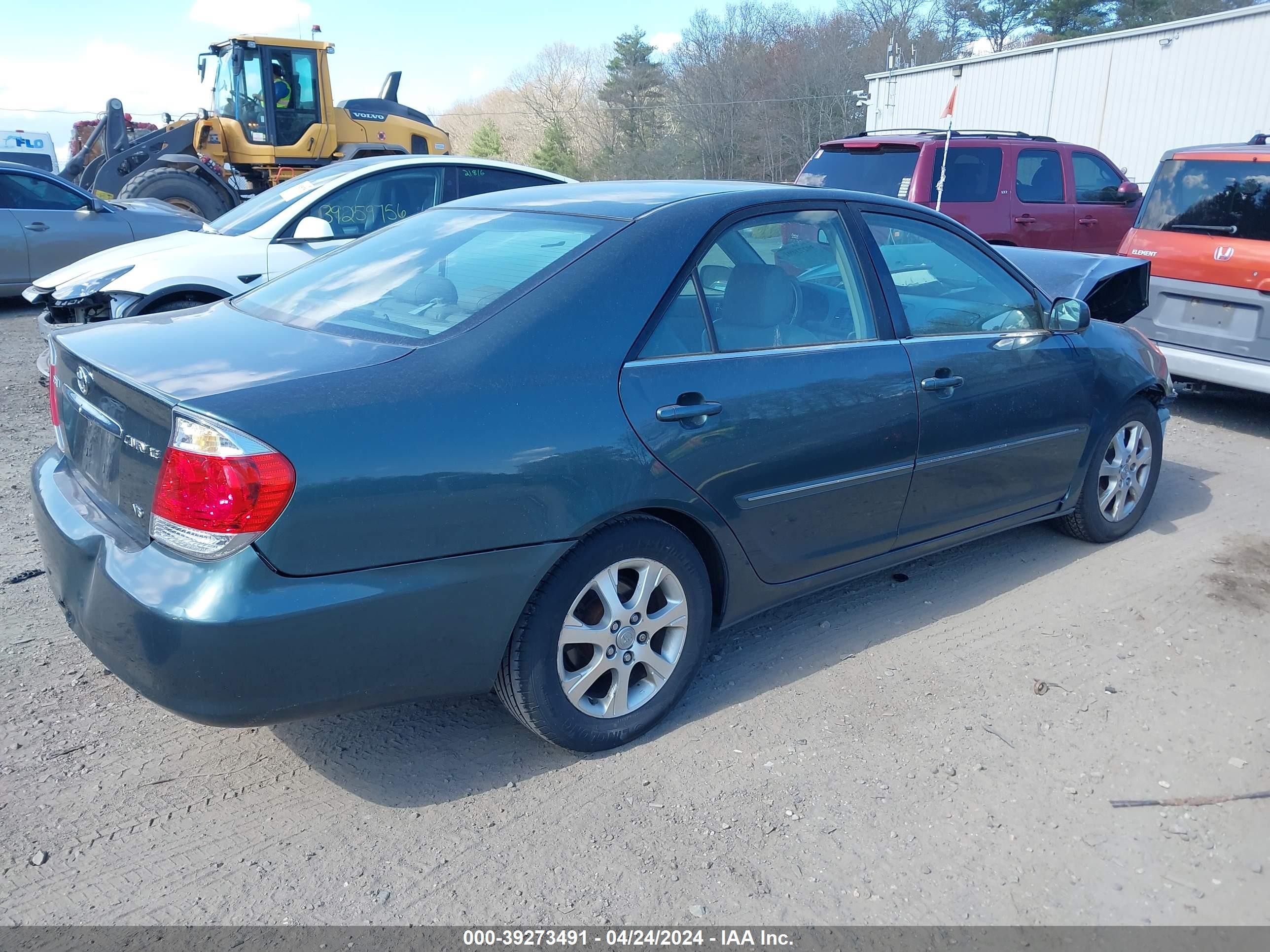 Photo 3 VIN: 4T1BF30K15U106026 - TOYOTA CAMRY 