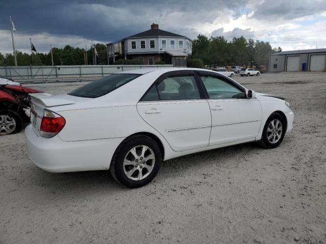 Photo 2 VIN: 4T1BF30K15U619034 - TOYOTA CAMRY LE 