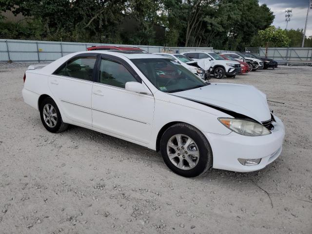 Photo 3 VIN: 4T1BF30K15U619034 - TOYOTA CAMRY LE 