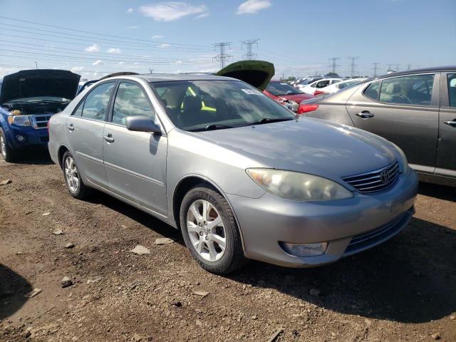 Photo 3 VIN: 4T1BF30K16U629421 - TOYOTA CAMRY 