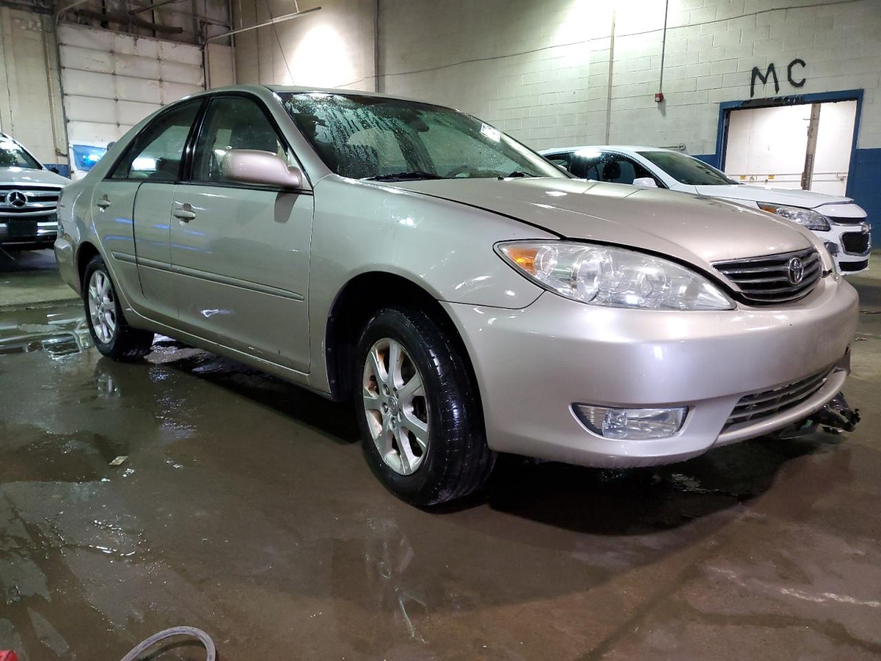 Photo 3 VIN: 4T1BF30K25U085493 - TOYOTA CAMRY 