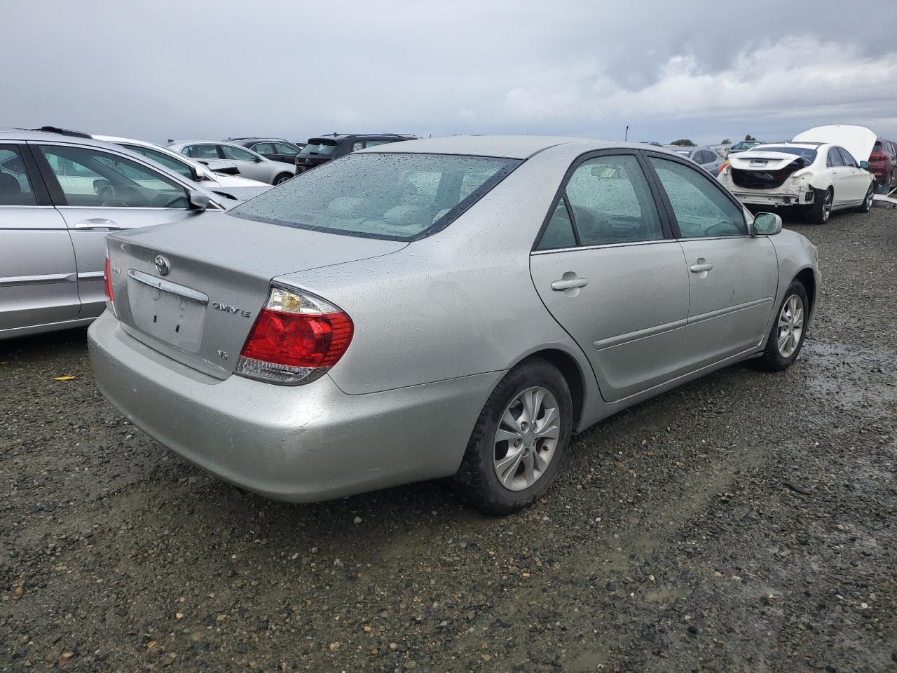 Photo 2 VIN: 4T1BF30K25U090080 - TOYOTA CAMRY 