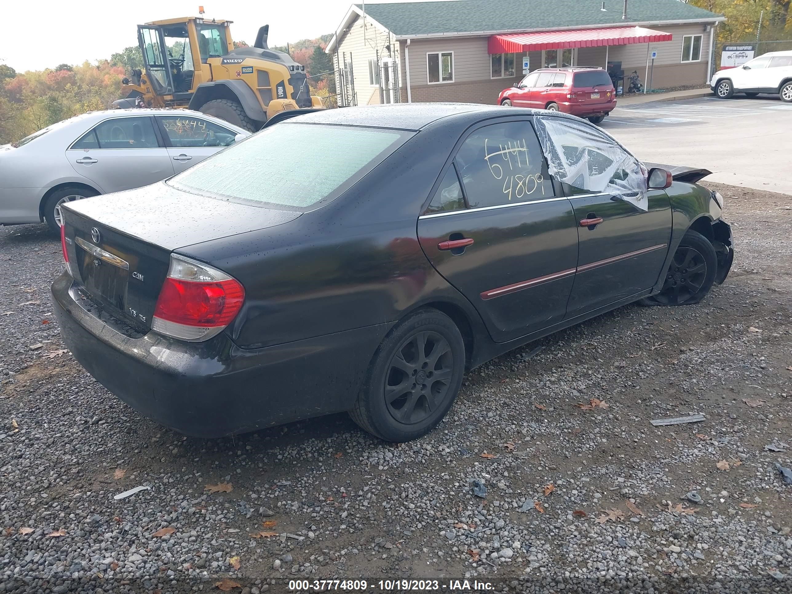 Photo 3 VIN: 4T1BF30K25U093500 - TOYOTA CAMRY 