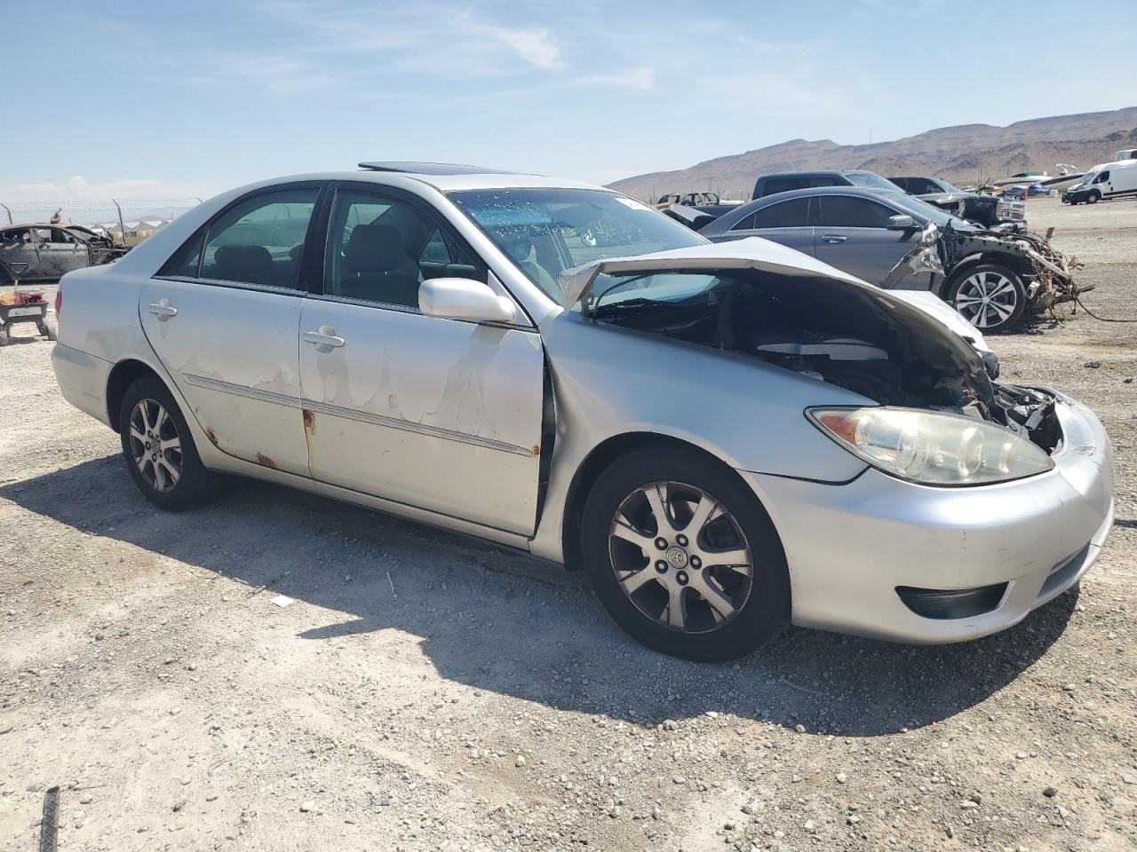 Photo 3 VIN: 4T1BF30K25U104463 - TOYOTA CAMRY 