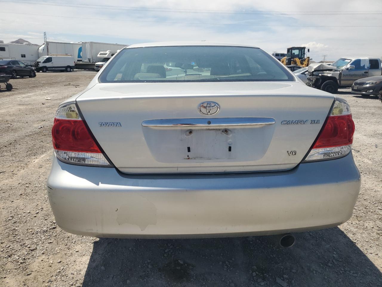 Photo 5 VIN: 4T1BF30K25U104463 - TOYOTA CAMRY 