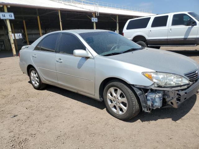 Photo 3 VIN: 4T1BF30K25U600413 - TOYOTA CAMRY LE 