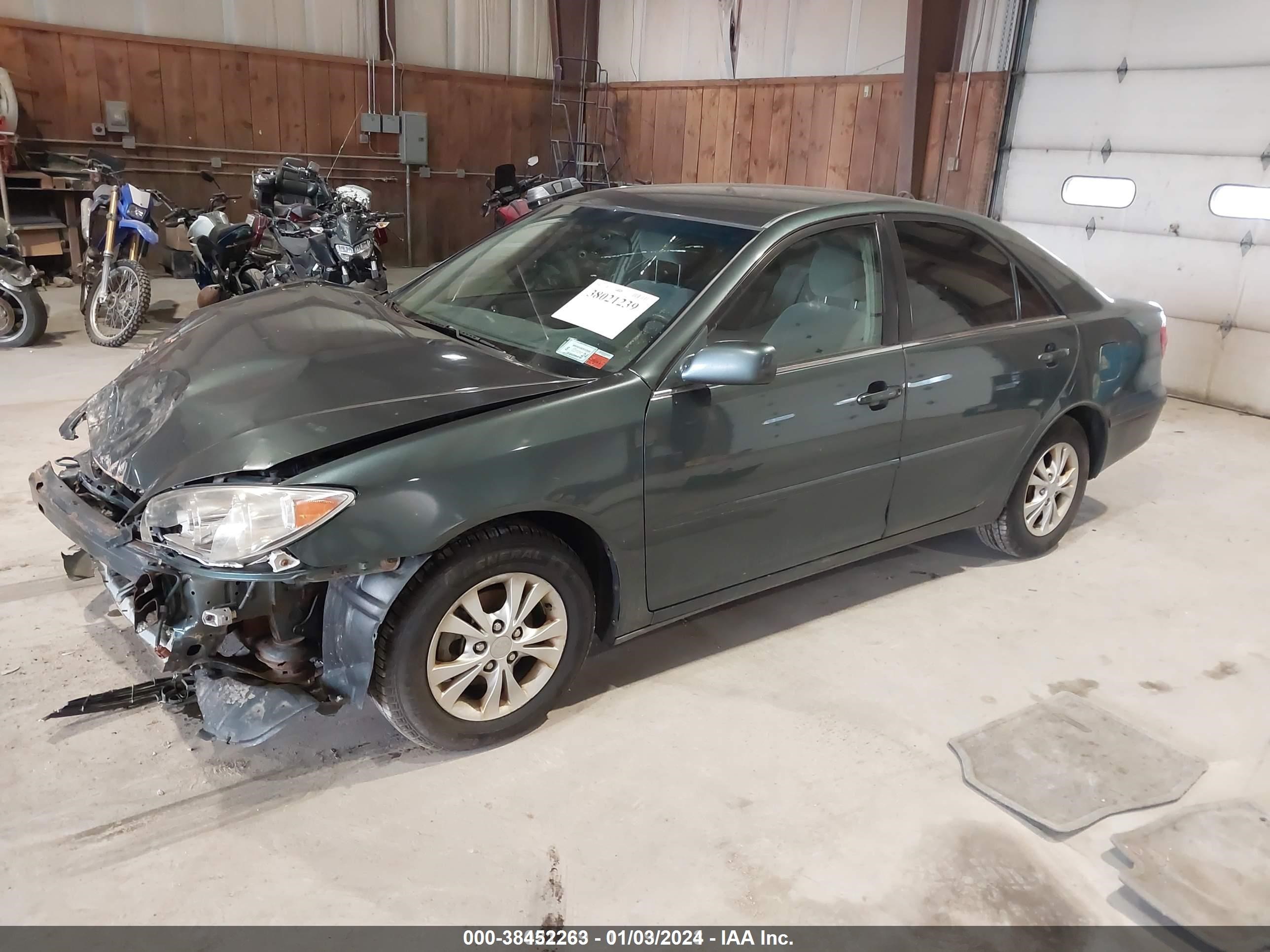 Photo 1 VIN: 4T1BF30K35U094462 - TOYOTA CAMRY 