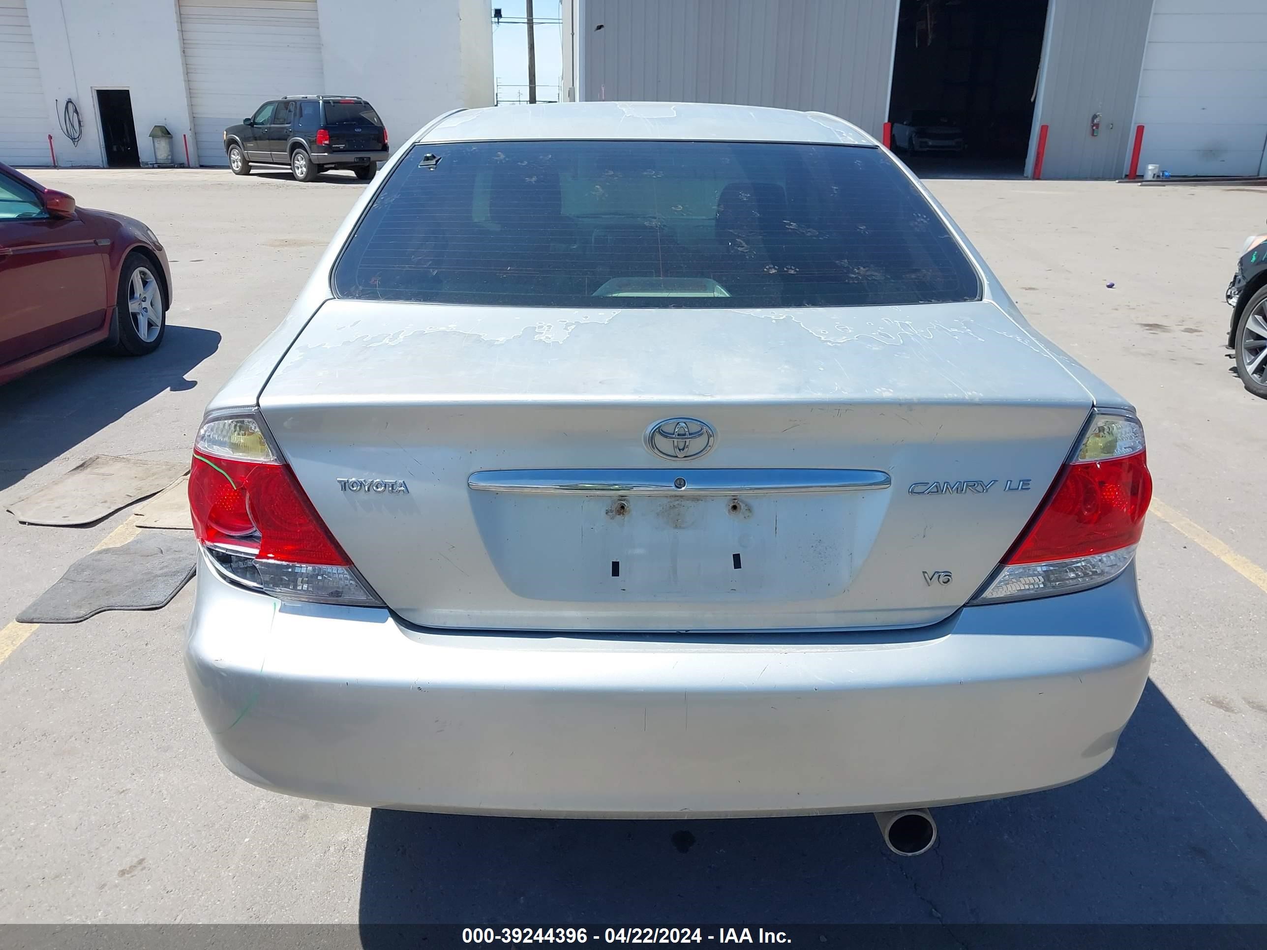 Photo 15 VIN: 4T1BF30K35U595268 - TOYOTA CAMRY 