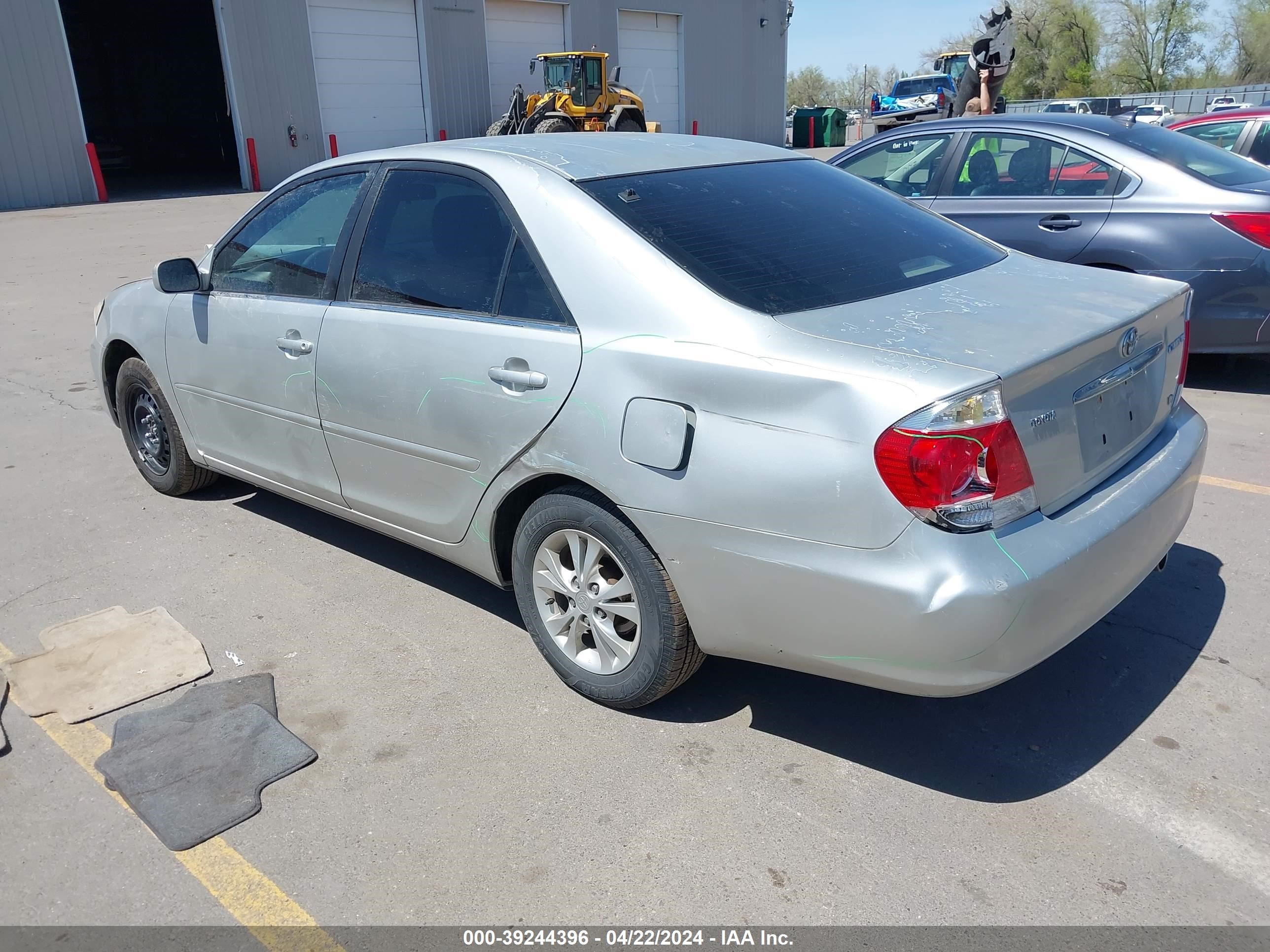 Photo 2 VIN: 4T1BF30K35U595268 - TOYOTA CAMRY 