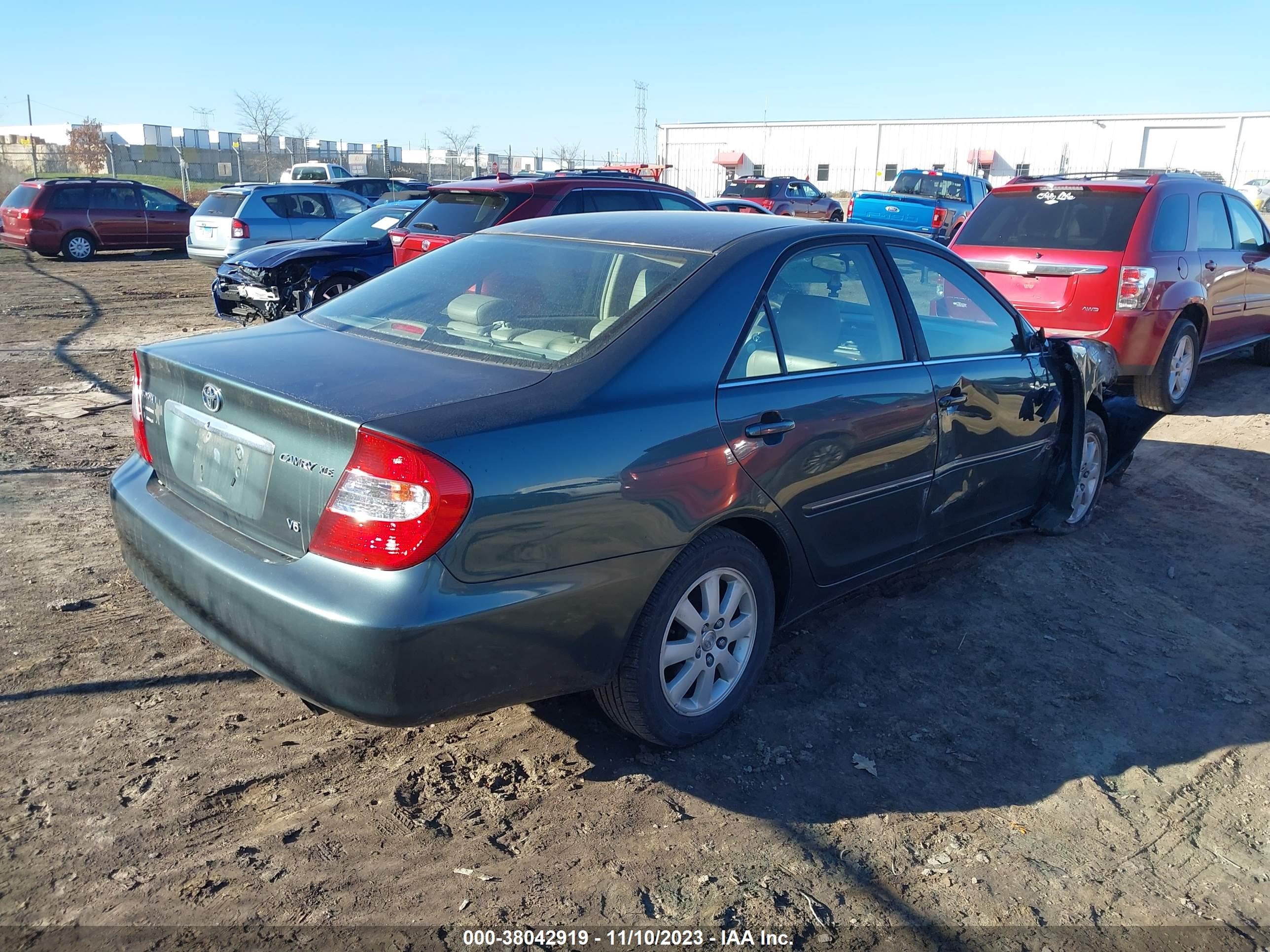 Photo 3 VIN: 4T1BF30K43U566102 - TOYOTA CAMRY 