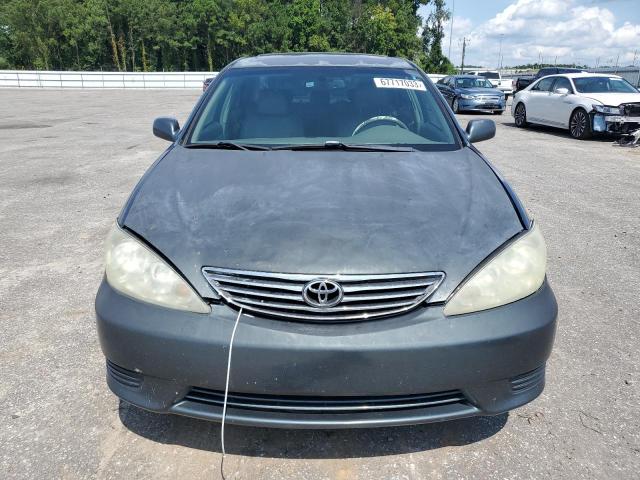 Photo 4 VIN: 4T1BF30K45U102519 - TOYOTA CAMRY LE 