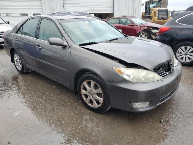 Photo 3 VIN: 4T1BF30K45U597921 - TOYOTA CAMRY LE 