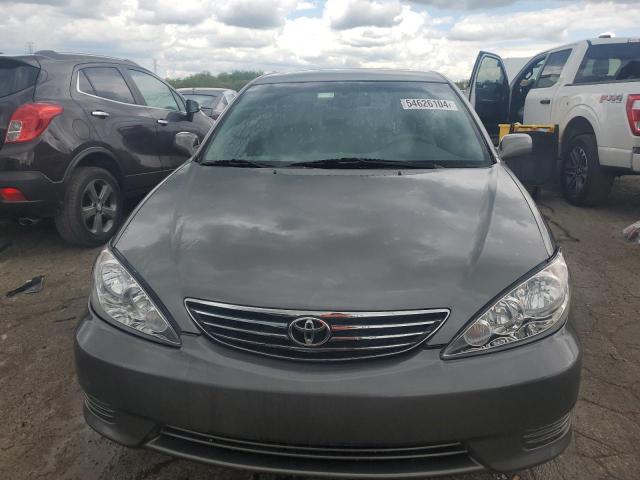 Photo 4 VIN: 4T1BF30K45U621036 - TOYOTA CAMRY 