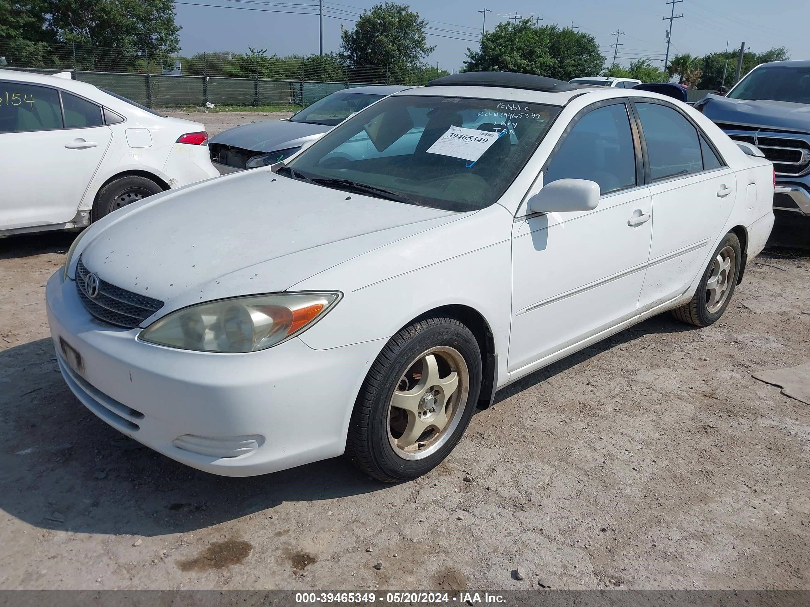 Photo 1 VIN: 4T1BF30K52U501287 - TOYOTA CAMRY 