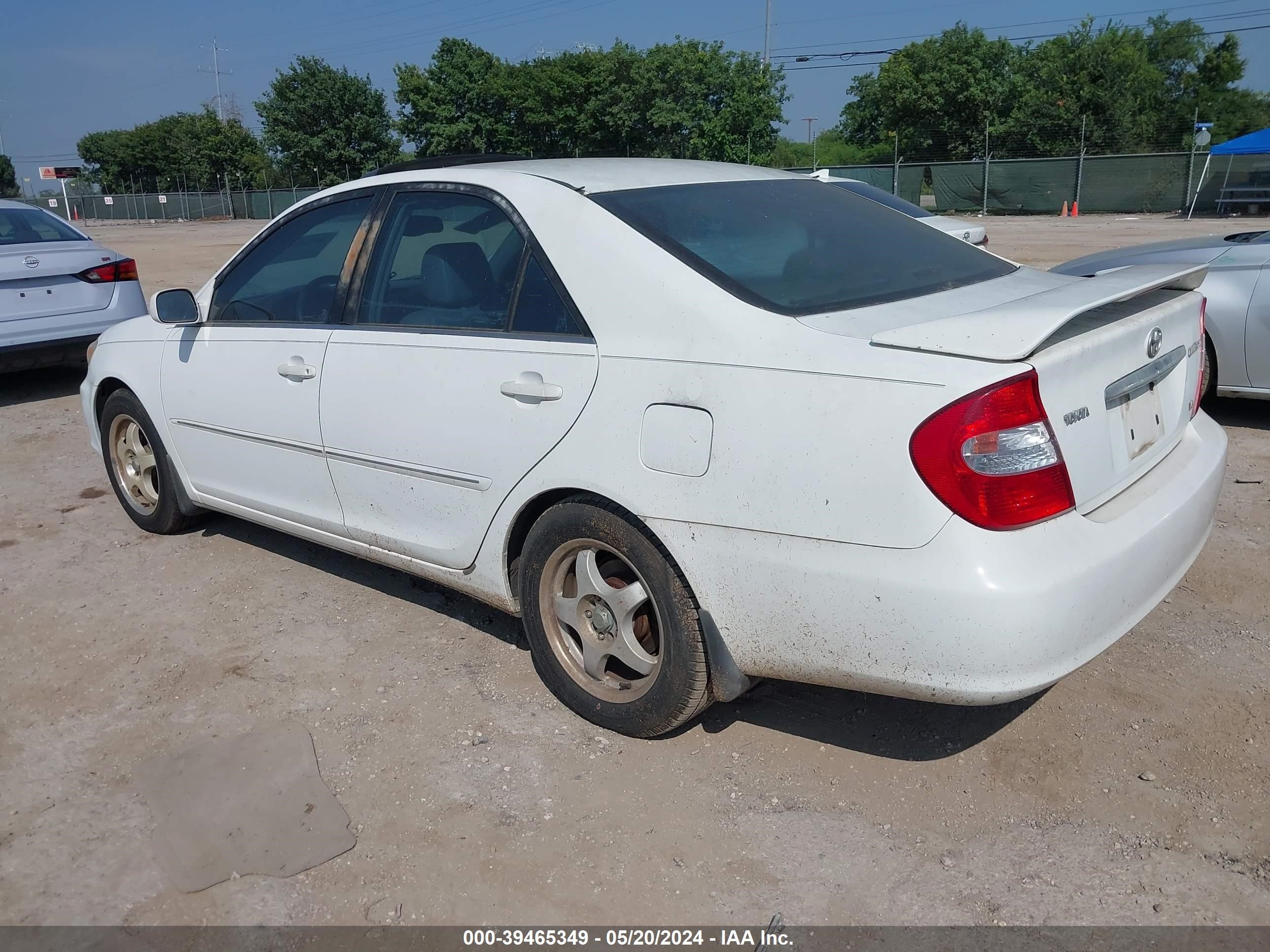 Photo 2 VIN: 4T1BF30K52U501287 - TOYOTA CAMRY 