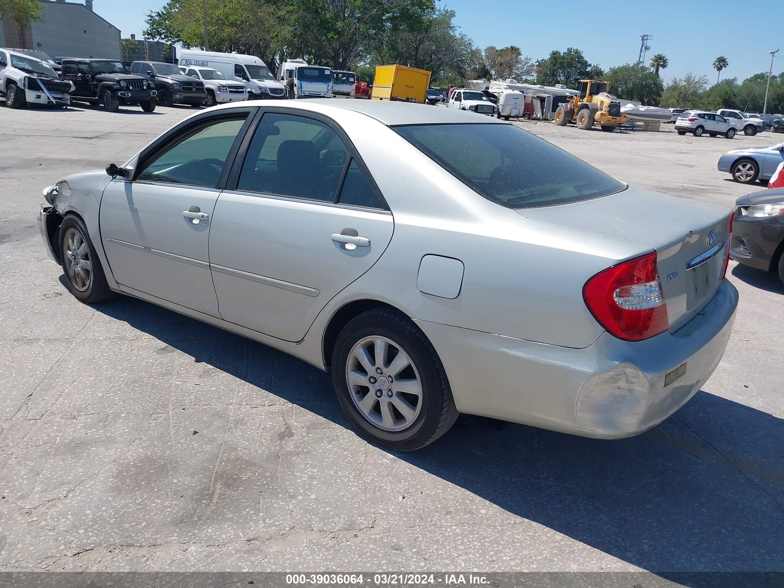 Photo 2 VIN: 4T1BF30K63U565534 - TOYOTA CAMRY 