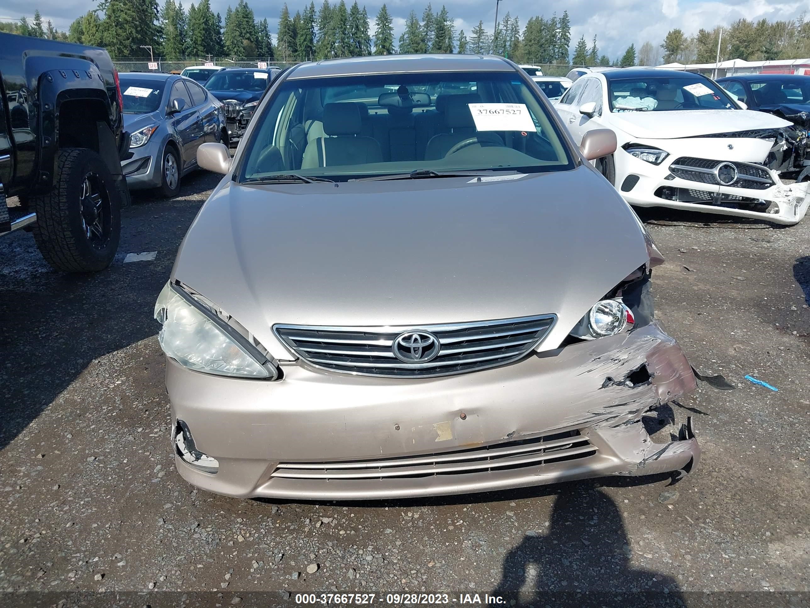 Photo 11 VIN: 4T1BF30K65U090437 - TOYOTA CAMRY 