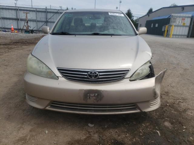 Photo 4 VIN: 4T1BF30K65U607462 - TOYOTA CAMRY LE 