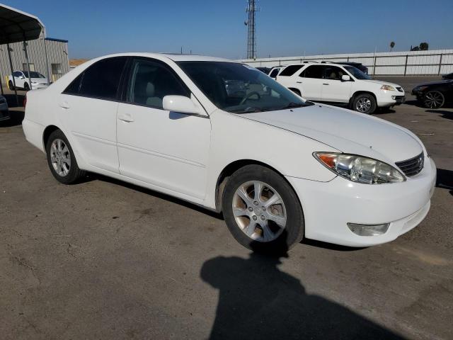 Photo 3 VIN: 4T1BF30K65U612614 - TOYOTA CAMRY LE 