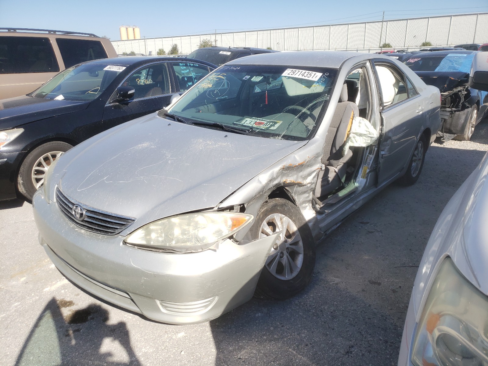 Photo 1 VIN: 4T1BF30K66U111899 - TOYOTA CAMRY LE 