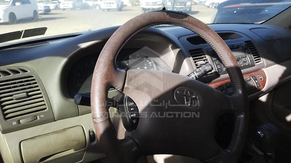 Photo 11 VIN: 4T1BF30K72U005830 - TOYOTA CAMRY 