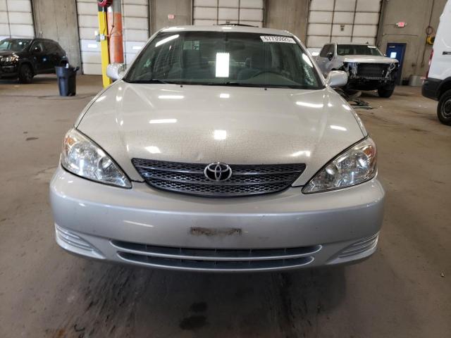 Photo 4 VIN: 4T1BF30K72U018058 - TOYOTA CAMRY LE 