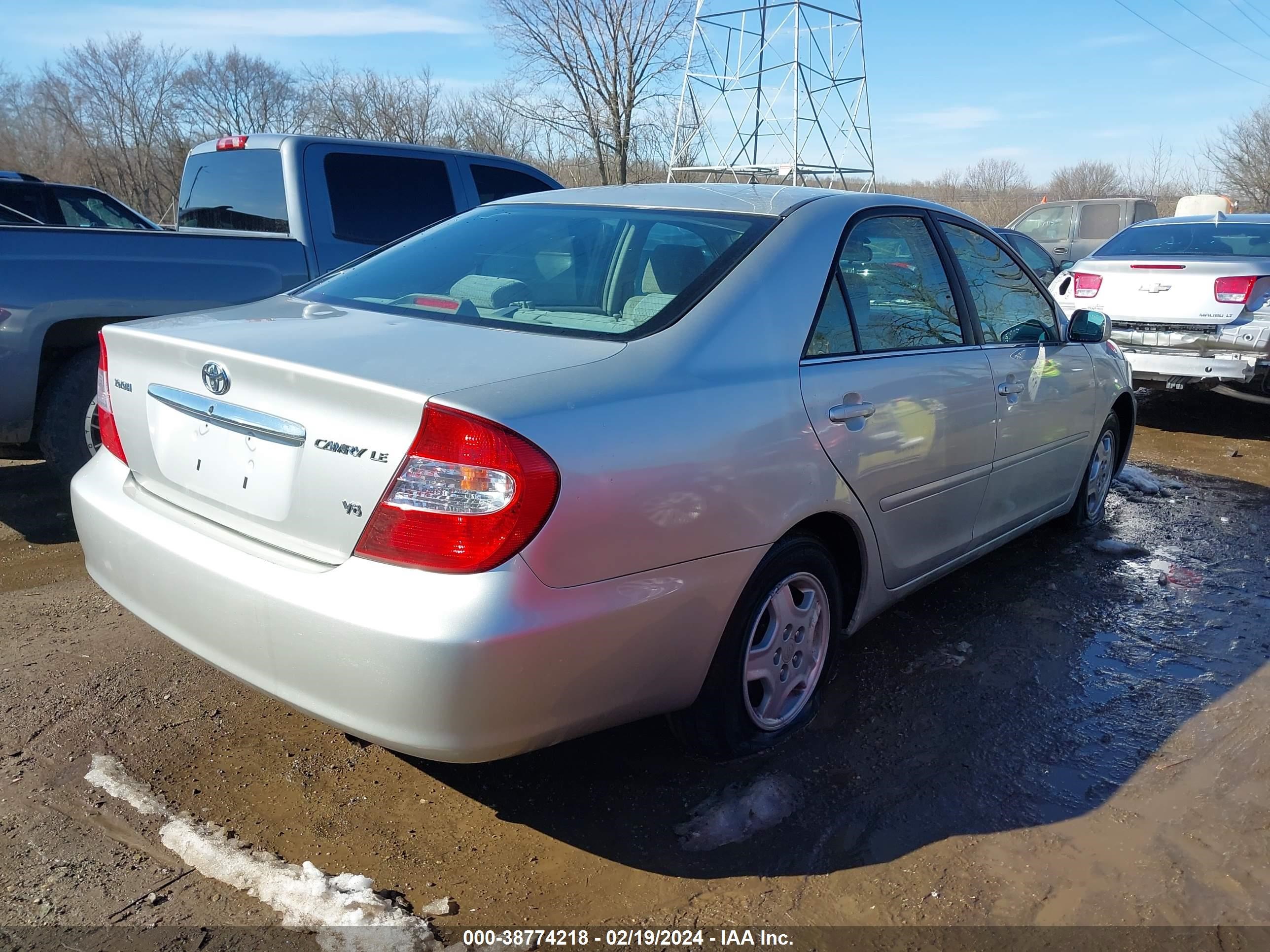 Photo 3 VIN: 4T1BF30K73U542635 - TOYOTA CAMRY 