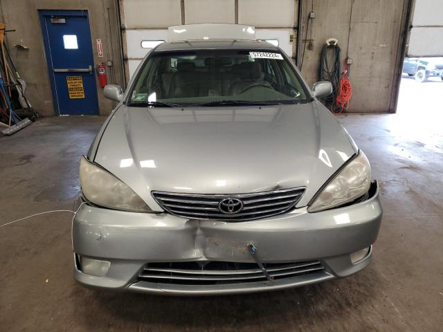 Photo 4 VIN: 4T1BF30K75U600309 - TOYOTA CAMRY 