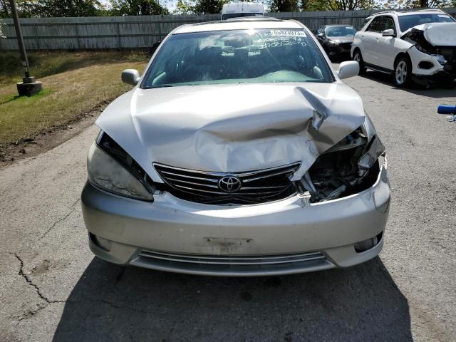 Photo 4 VIN: 4T1BF30K75U607227 - TOYOTA CAMRY LE 