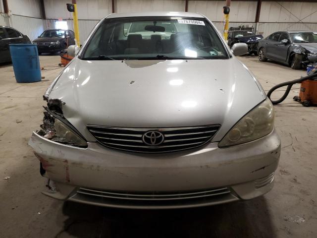 Photo 4 VIN: 4T1BF30K76U111913 - TOYOTA CAMRY 