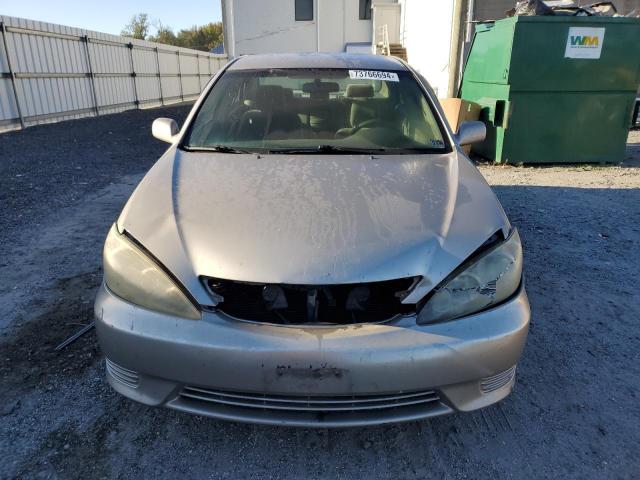 Photo 4 VIN: 4T1BF30K76U622277 - TOYOTA CAMRY LE 