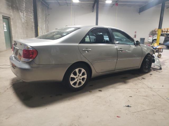 Photo 2 VIN: 4T1BF30K76U626295 - TOYOTA CAMRY LE 