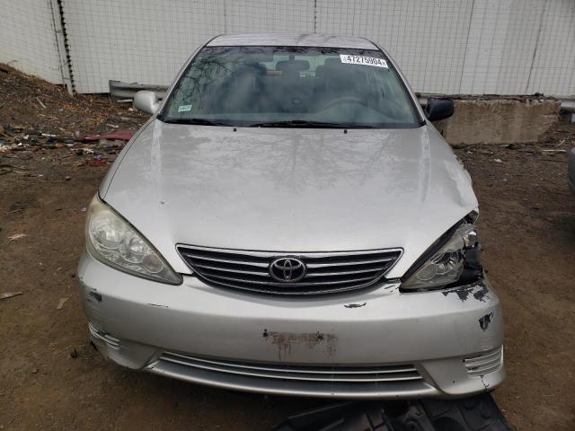 Photo 4 VIN: 4T1BF30K76U632355 - TOYOTA CAMRY 