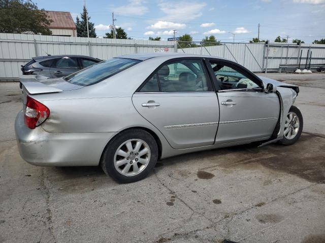 Photo 2 VIN: 4T1BF30K84U071452 - TOYOTA CAMRY LE 