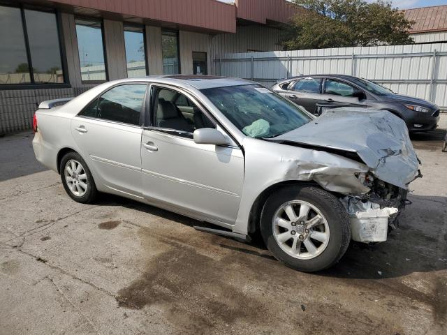 Photo 3 VIN: 4T1BF30K84U071452 - TOYOTA CAMRY LE 