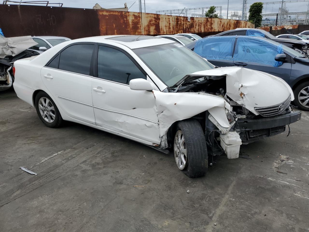 Photo 3 VIN: 4T1BF30K85U097812 - TOYOTA CAMRY 