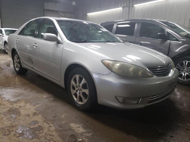 Photo 3 VIN: 4T1BF30K85U598456 - TOYOTA CAMRY 